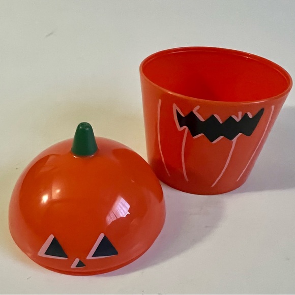 Pumpkin snack container - Picture 2 of 3